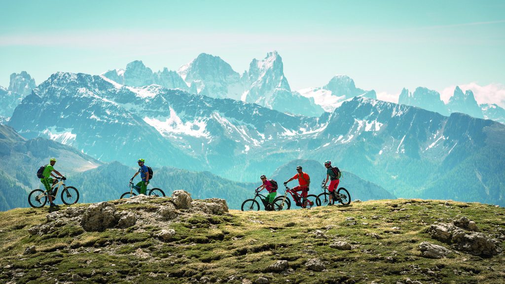 Bosch zeigt auf der neuen Site für  E-Mountainbiker das Video »Uphill Flow«.