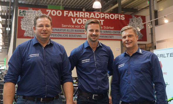 Ja zu Eurobike und eigener Ordermesse: Bico-Geschäftsführer Malte Köttgen (l.) und Jörg Müsse (r.) mit Marketingmann Georg Wagner. 