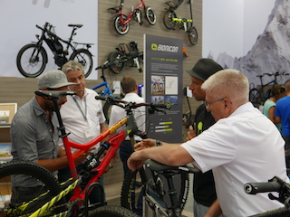 Überraschende Vertriebskooperation mit MSA: Bionicon – hier am MSA-Stand auf der Eurobike.