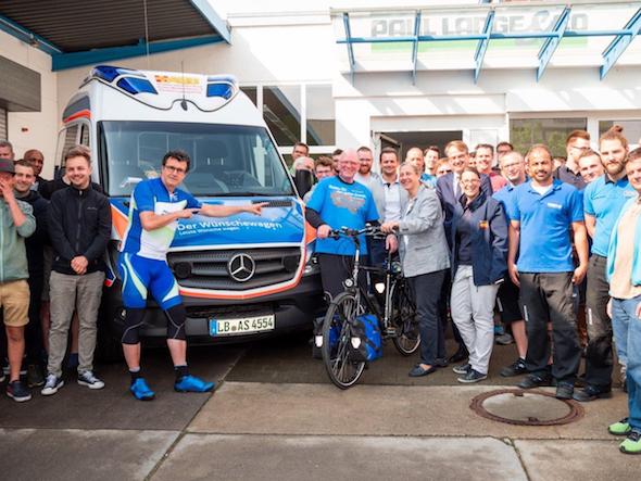 Bei Paul Lange startete Oli Trendelberg auf eine 2.500 lange Benefiz-Radtour.