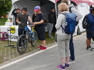 Auf dem allerersten Demo Day der TCS präsentierten laut Messeorganisator Taitra »21 Aussteller die neusten Produkte von mehr als 30 Marken«.