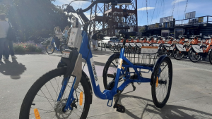 Auch in der baskischen Provinz Bizkaia vor Ort: neun BizkaiBizi-Dreiräder von Nextbike by Tier.